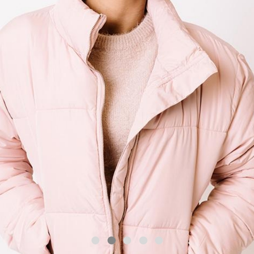 In a flurry pink puffer jacket - Picture 3 of 4